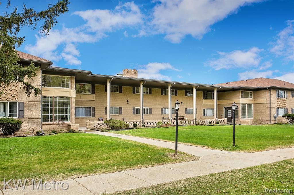 2309 Walton Boulevard, Unit 32 Rochester Hills, MI 48309 - Photo 26 of 27