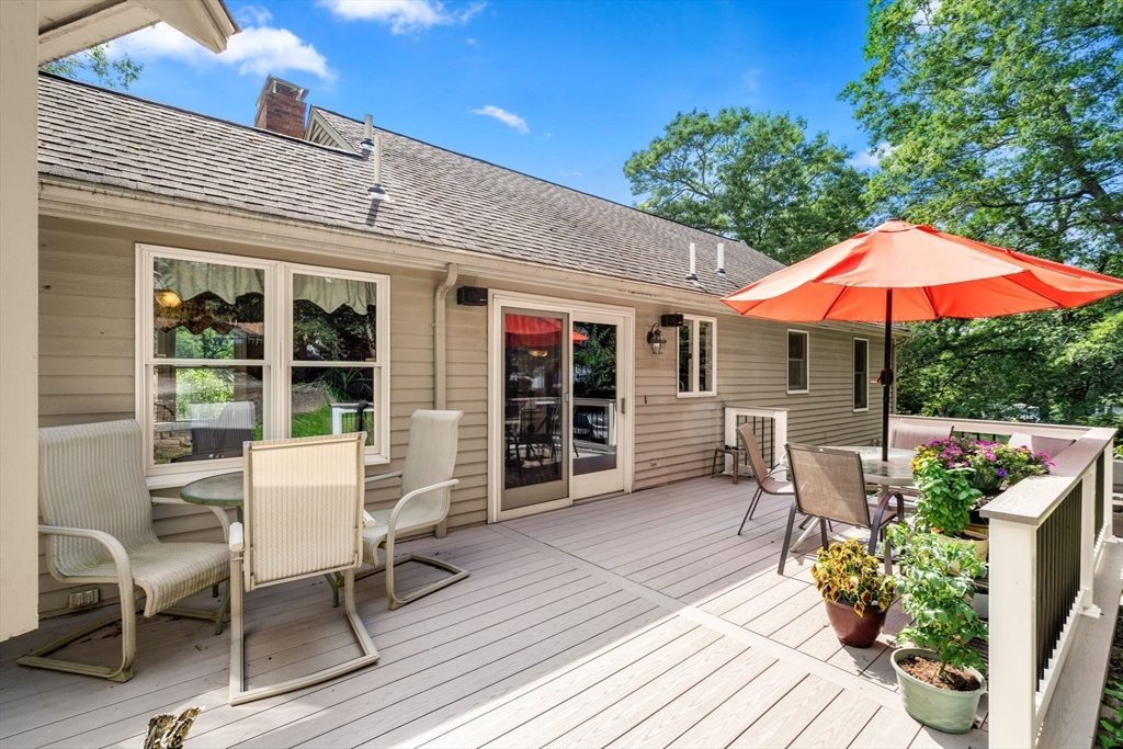 114 Woodside Road Franklin, MA 02038 - Photo 25 of 33 Gallery Image 25
