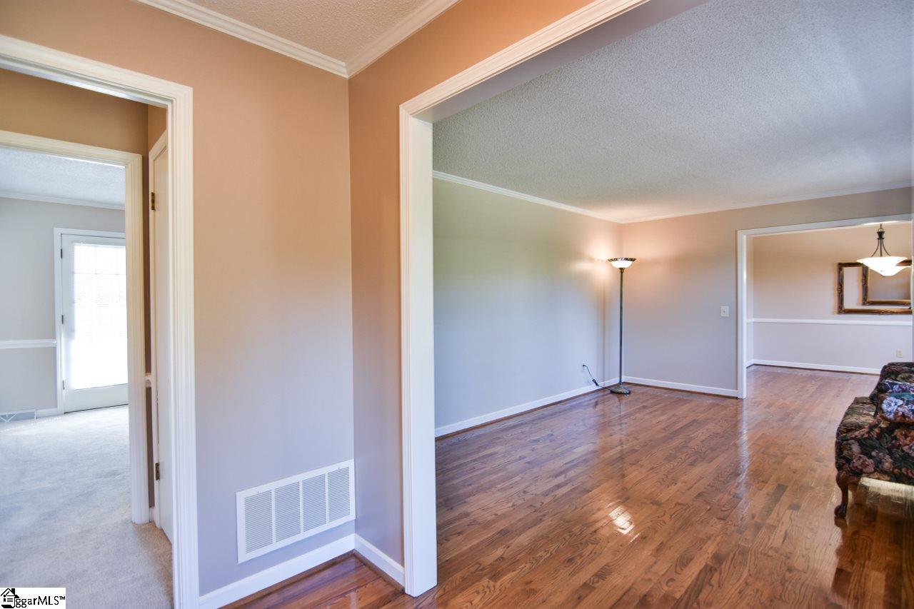 276 Pharr Road Fountain Inn, SC 29644 - Photo 4 of 35 Gallery Image 4
