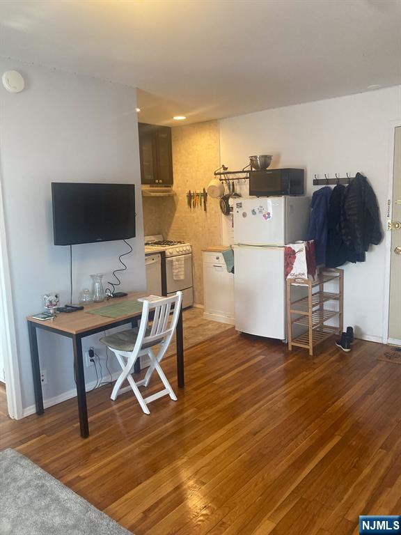 3001 Edwin Avenue, Unit 3J Fort Lee, NJ 07024 - Photo 7 of 18