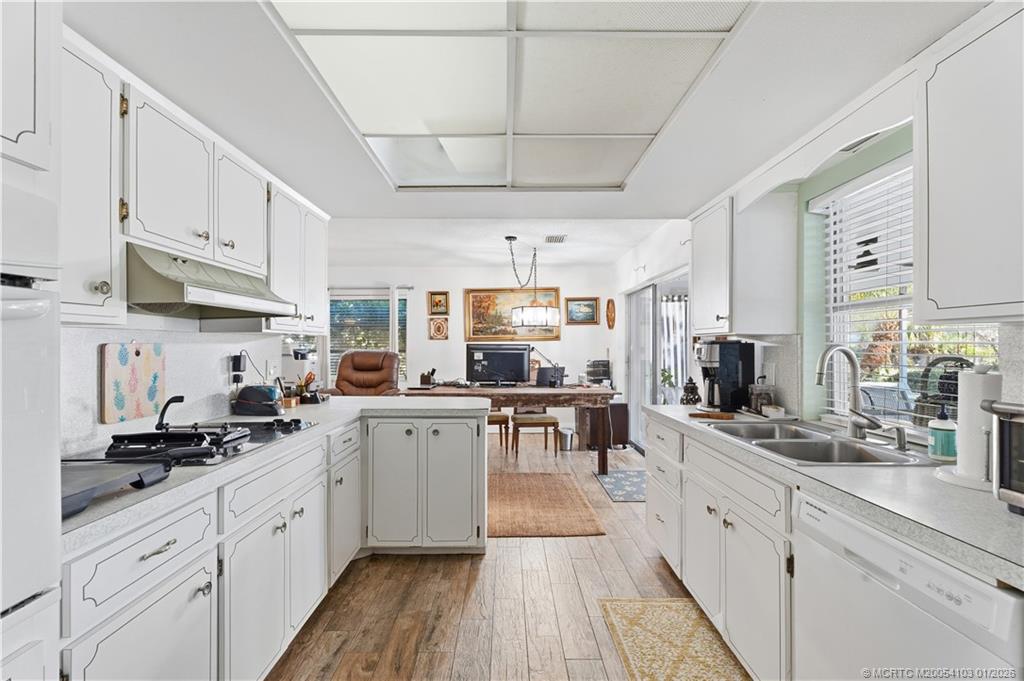 900 Northwest 11th Terrace Stuart, FL 34994 - Photo 19 of 31