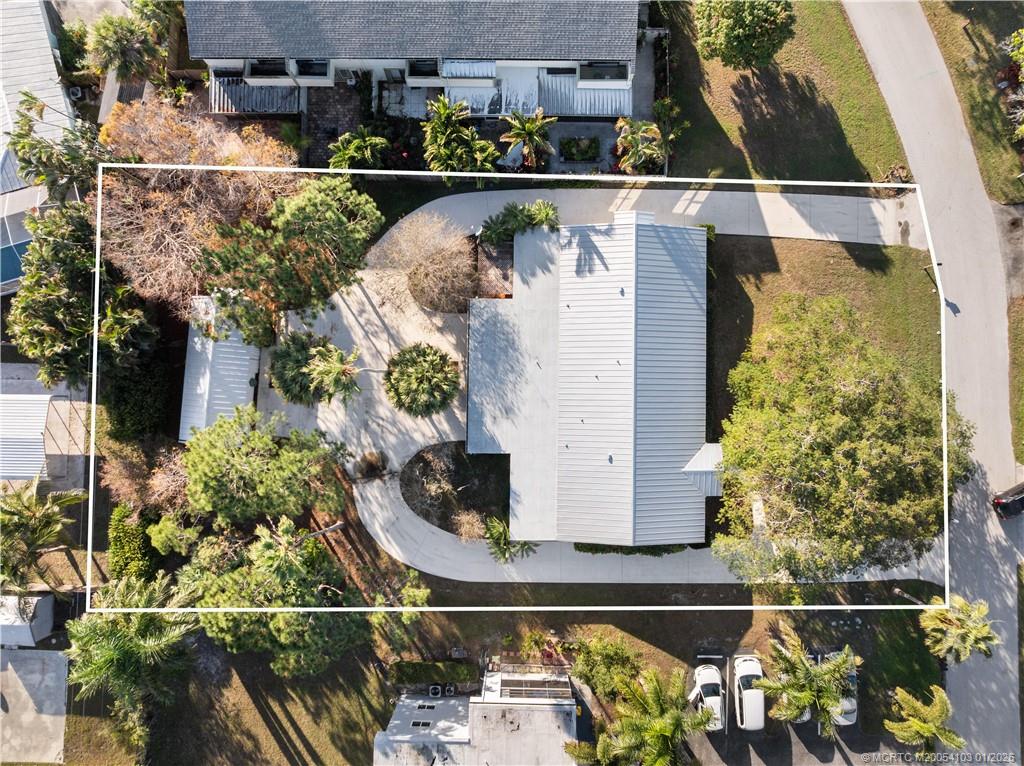 900 Northwest 11th Terrace Stuart, FL 34994 - Photo 5 of 31