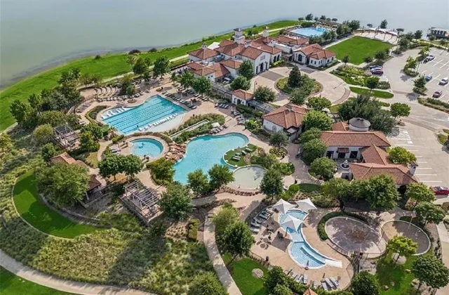 $375,000 | 4408 Meadow Hawk Drive, Arlington, TX 76005