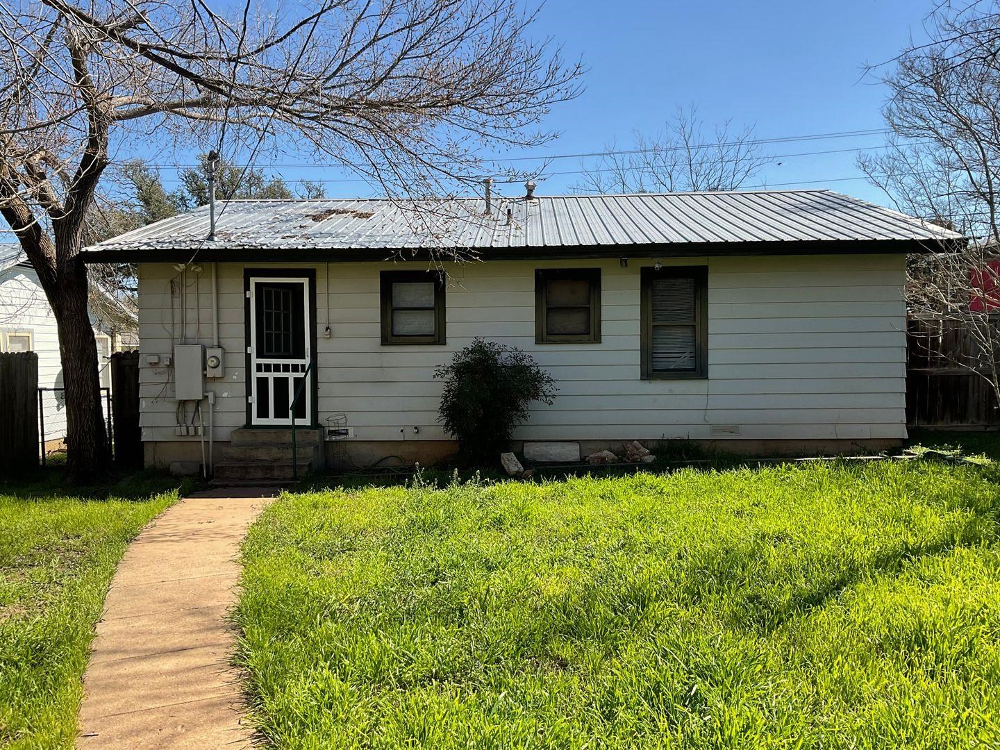 1007 Flag Street Llano, TX 78643 - Photo 9 of 10