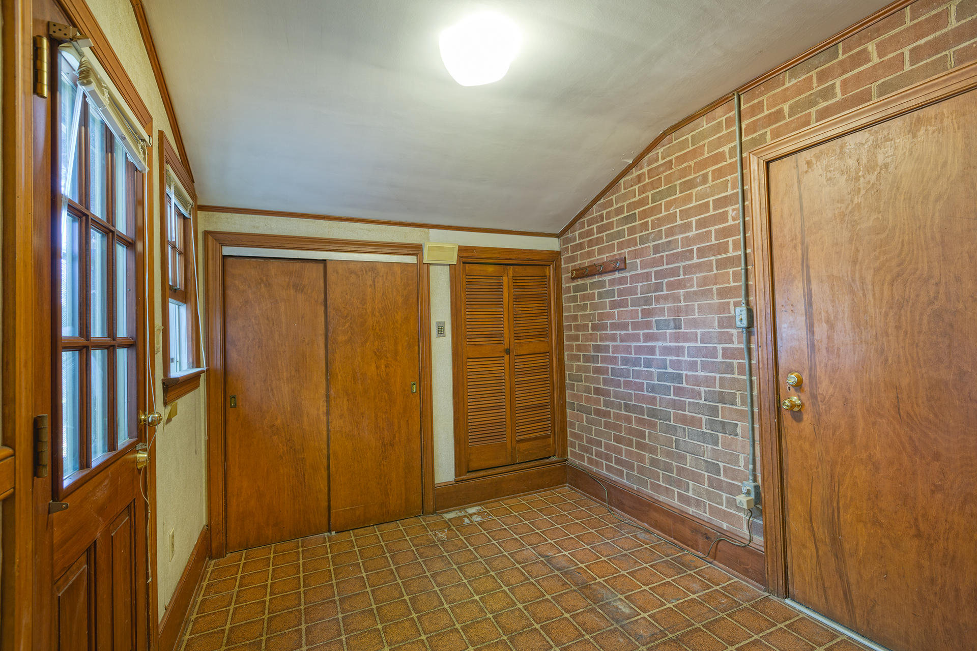 3434 West Ridge Circle Southwest Roanoke, VA 24014 - Photo 18 of 37 a view of an empty room
