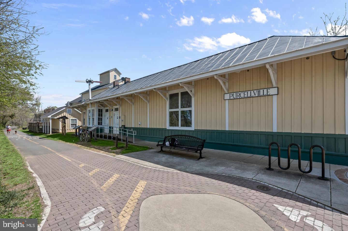 211 Miles Hawk Terrace Purcellville, VA 20132 - Photo 4 of 8