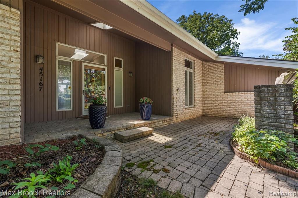 45167 9 Mile Road Novi, MI 48167 - Photo 2 of 44
