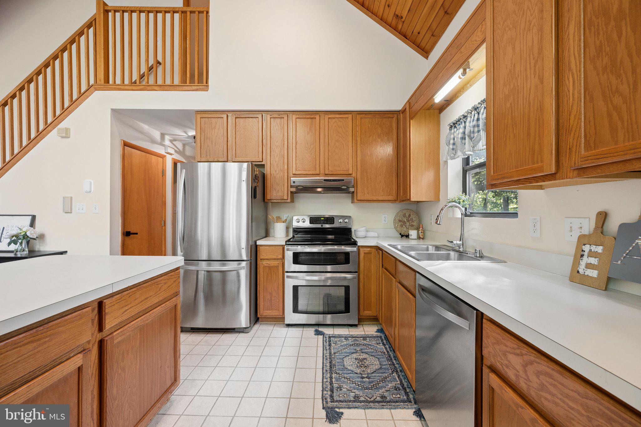 6739 West Lakeridge Road New Market, MD 21774 - Photo 23 of 77 Kitchen