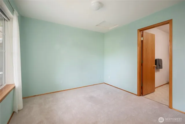 $369,000 | 161 West Whidbey Avenue, Unit 4, Oak Harbor, WA 98277