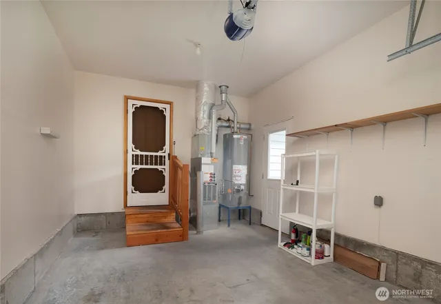 $369,000 | 161 West Whidbey Avenue, Unit 4, Oak Harbor, WA 98277