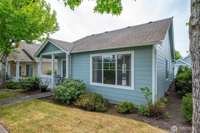 $369,000 | 161 West Whidbey Avenue, Unit 4, Oak Harbor, WA 98277