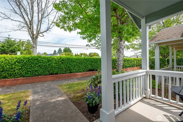$369,000 | 161 West Whidbey Avenue, Unit 4, Oak Harbor, WA 98277