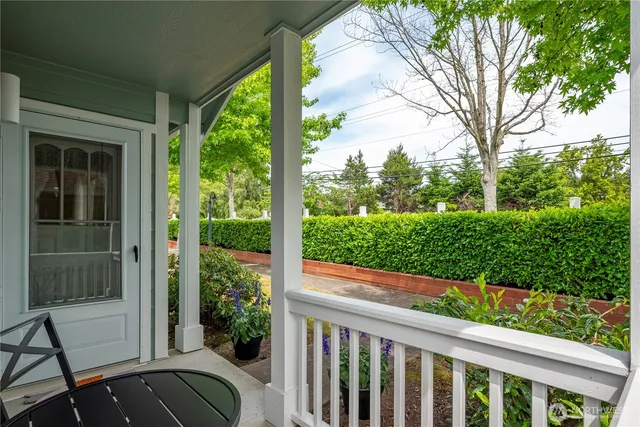 $369,000 | 161 West Whidbey Avenue, Unit 4, Oak Harbor, WA 98277