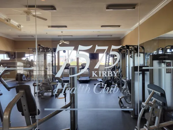 $1,700 | 7575 Kirby Drive, Unit 2420, Houston, TX 77030