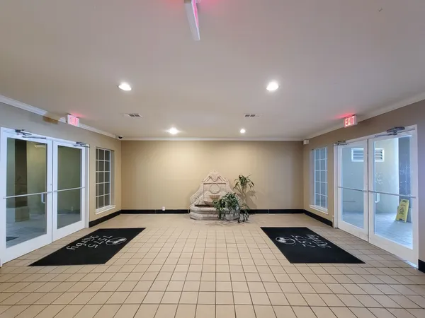 $1,700 | 7575 Kirby Drive, Unit 2420, Houston, TX 77030