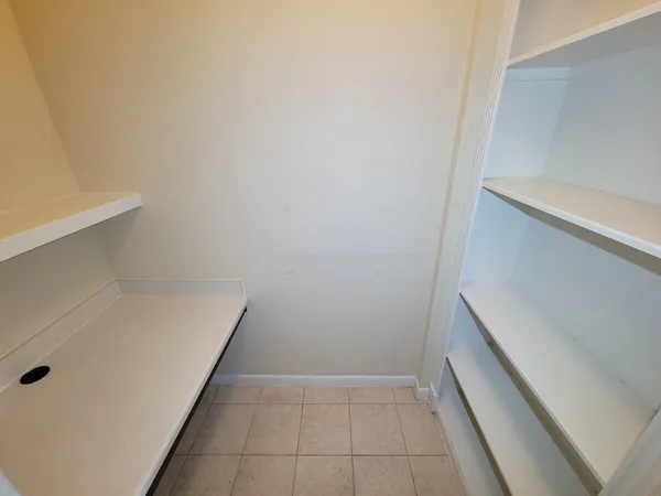 $1,700 | 7575 Kirby Drive, Unit 2420, Houston, TX 77030