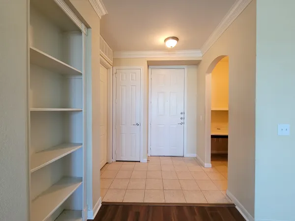 $1,700 | 7575 Kirby Drive, Unit 2420, Houston, TX 77030