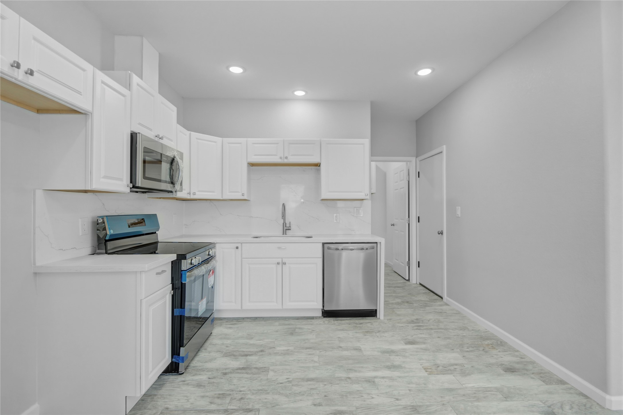 1107 West 2nd Street Freeport, TX 77541 - Photo 9 of 28