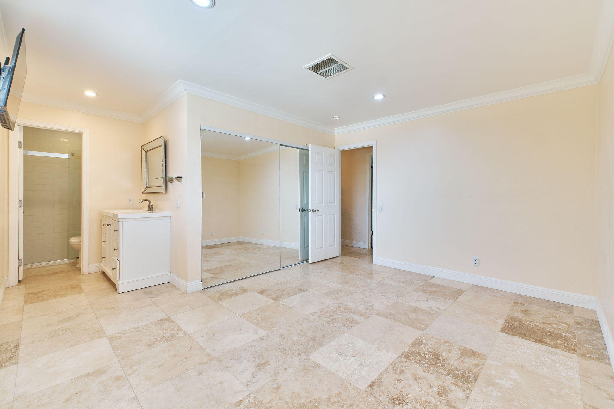 83175 Rue Paray Thermal, CA 92274 - Photo 35 of 44 an empty room with kitchen and windows