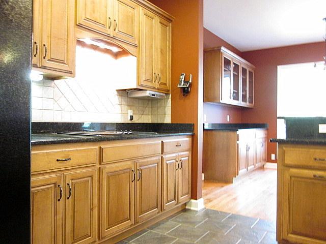 1069 Hall Cemetery Road Burns, TN 37029 - Photo 5 of 20 SEPARATE BREAKFAST ROOM ADJOINS KITCHEN