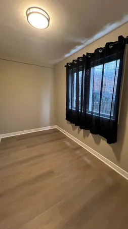 $2,100 | 4835 Hull Street, Unit 1E, Skokie, IL 60077