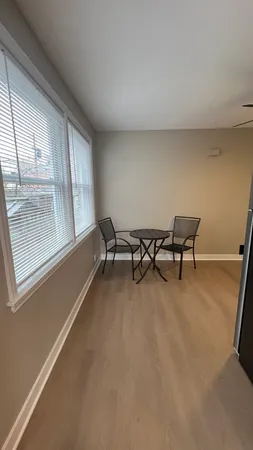 $2,100 | 4835 Hull Street, Unit 1E, Skokie, IL 60077