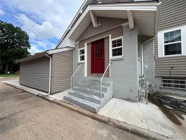 $237,000 | 203 North Kingshighway, Unit A & B, Sikeston, MO 63801