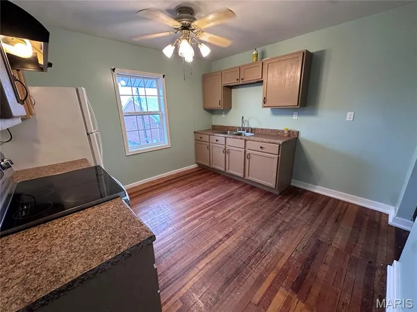 $237,000 | 203 North Kingshighway, Unit A & B, Sikeston, MO 63801
