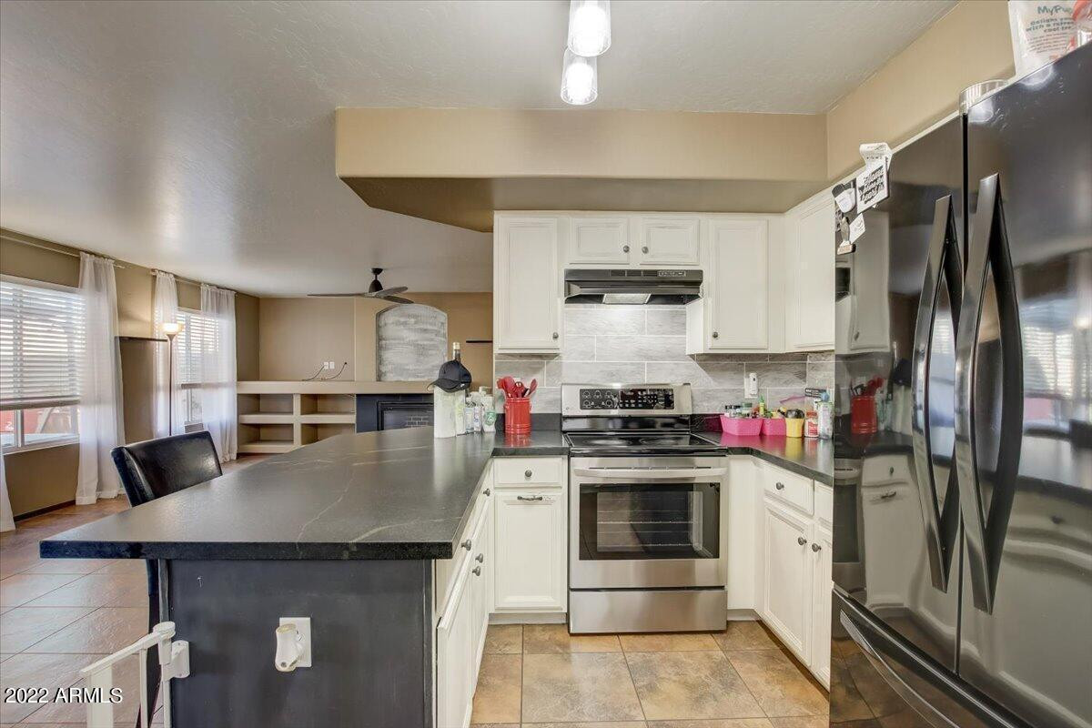 14878 West Bloomfield Road Surprise, AZ 85379 - Photo 10 of 23 Photo #10