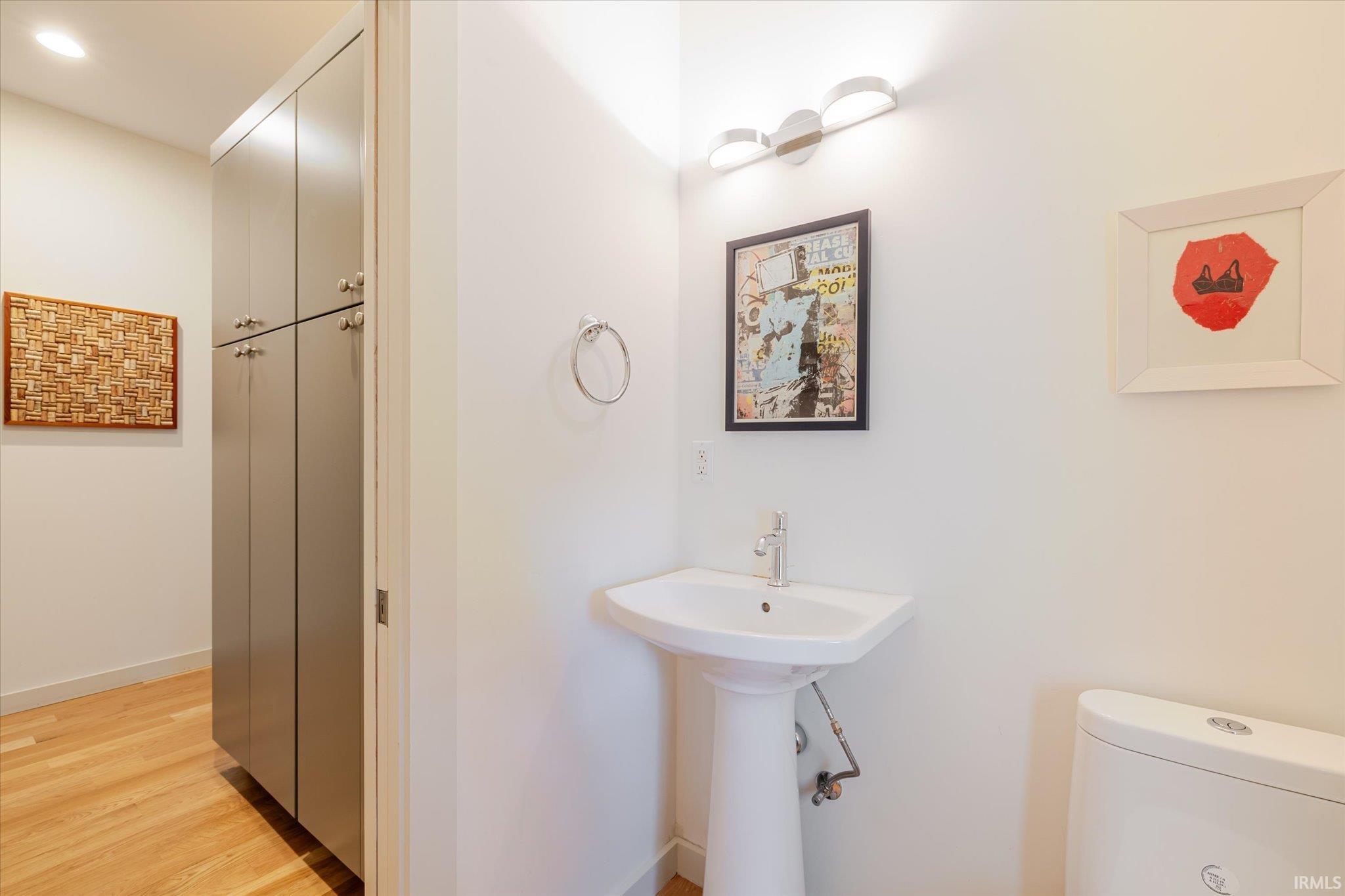 5767 East Kings Road Bloomington, IN 47408 - Photo 11 of 35 Gallery Image 11