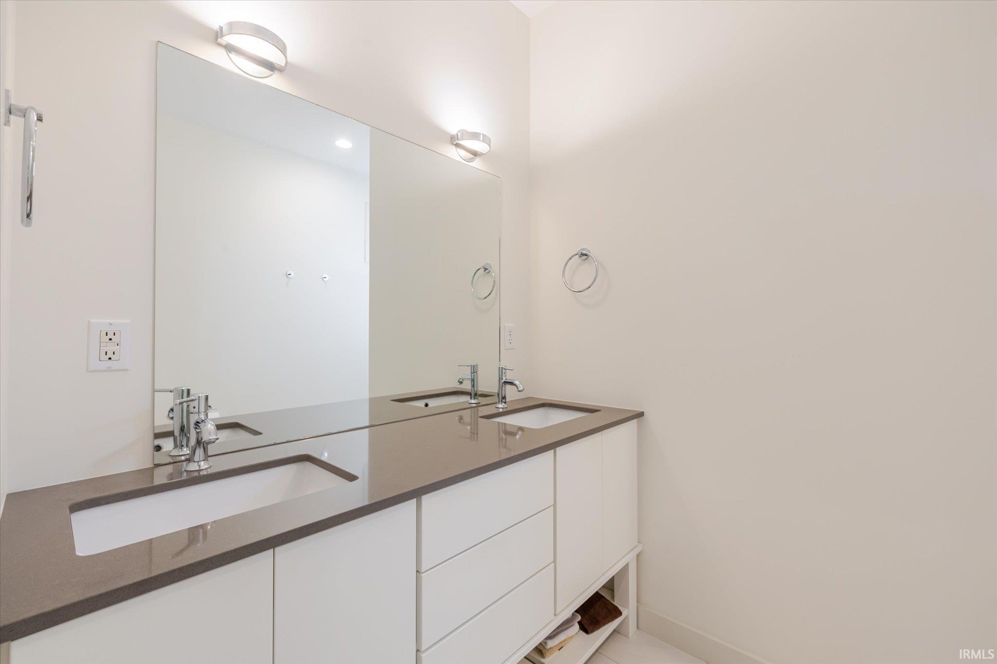 5767 East Kings Road Bloomington, IN 47408 - Photo 15 of 35 Gallery Image 15