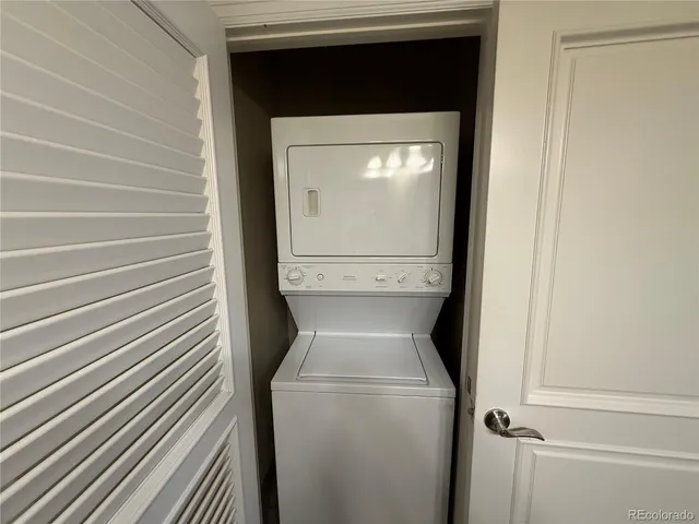 $1,500 | 1975 Grant Street, Unit 209, Denver, CO 80203