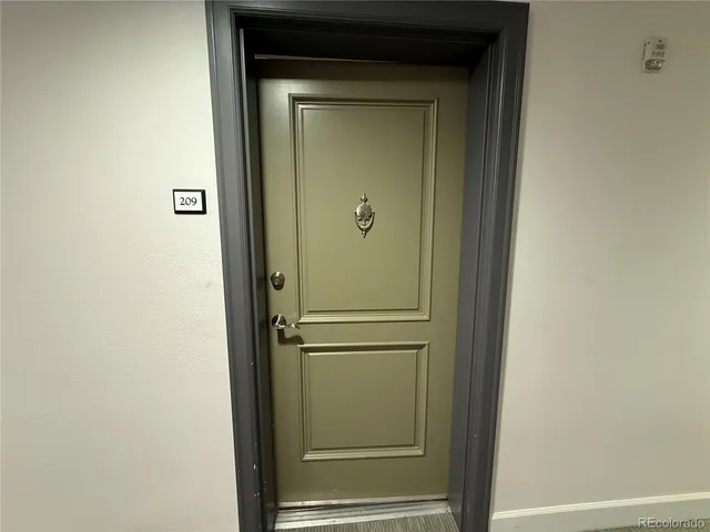 $1,500 | 1975 Grant Street, Unit 209, Denver, CO 80203