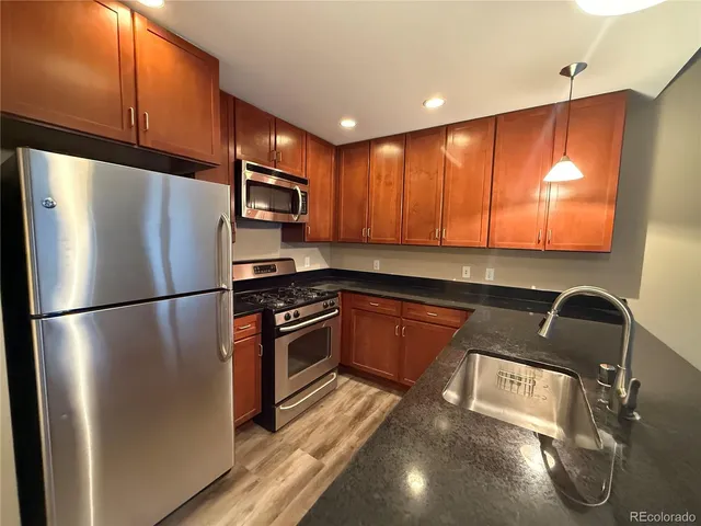 $1,500 | 1975 Grant Street, Unit 209, Denver, CO 80203
