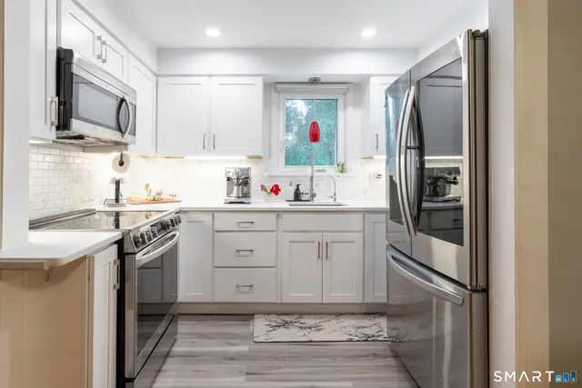 $2,000 | 410 Farmington Avenue, Unit O6, New Britain, CT 06053