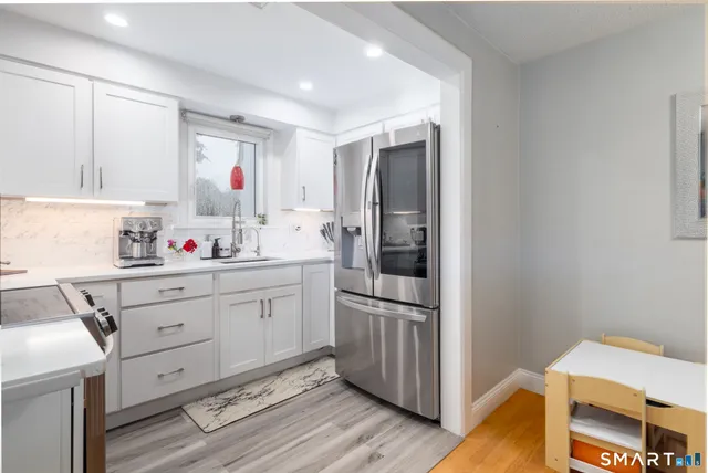 $2,000 | 410 Farmington Avenue, Unit O6, New Britain, CT 06053