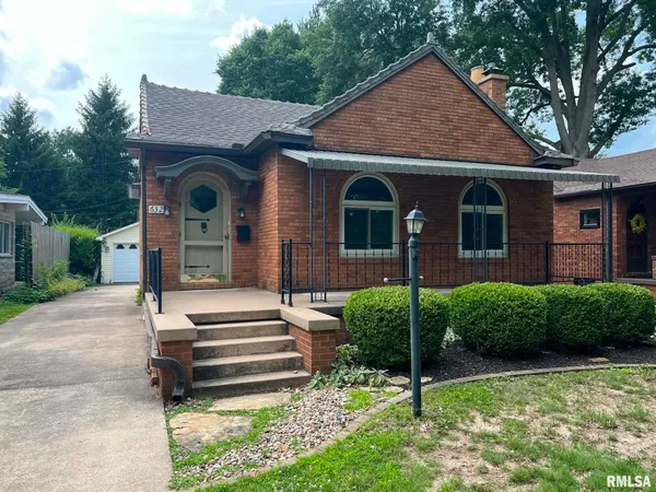 $185,000 | 632 Lincoln Drive, Macomb, IL 61455