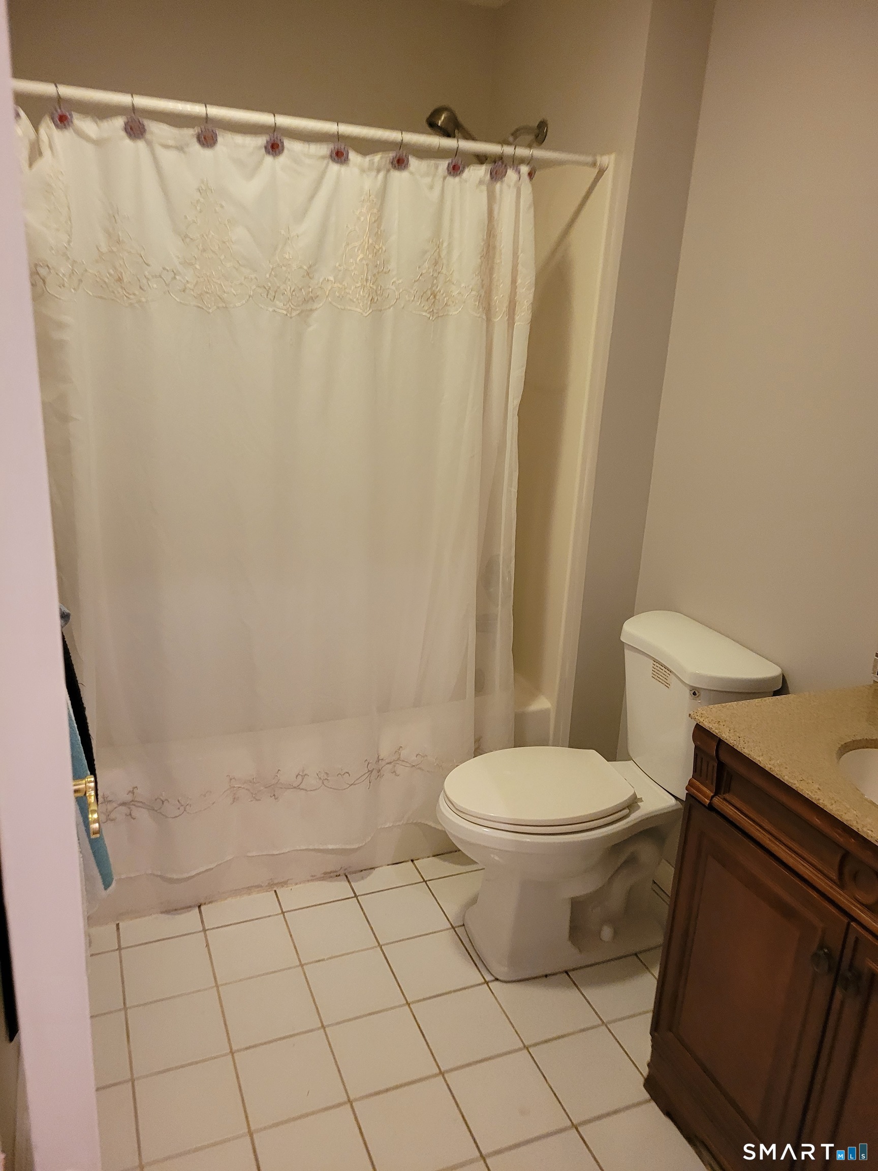 20 George's Court Waterbury, CT 06708 - Photo 2 of 15