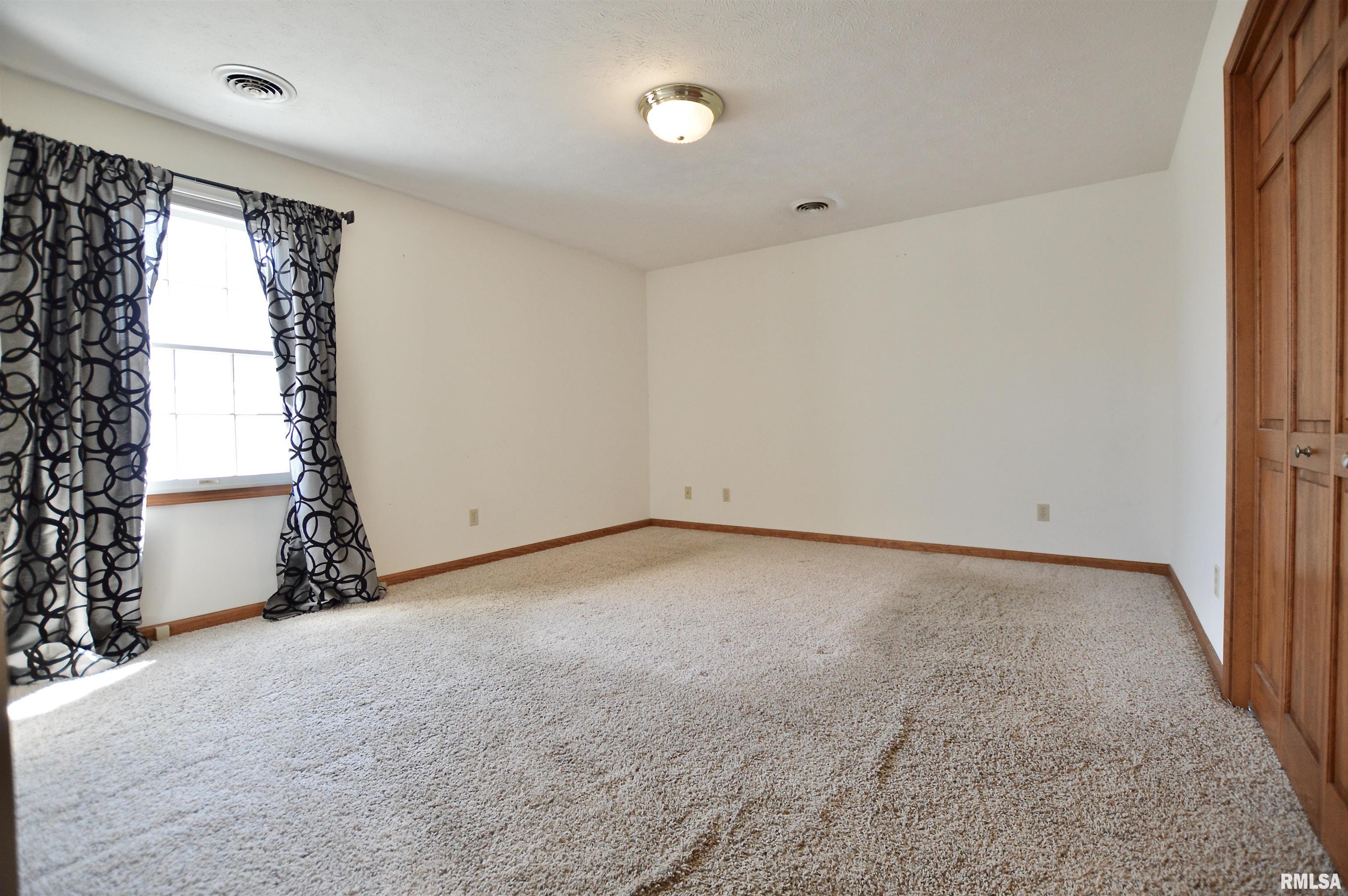 129 Genoa Drive Springfield, IL 62703 - Photo 11 of 21 Gallery Image 11