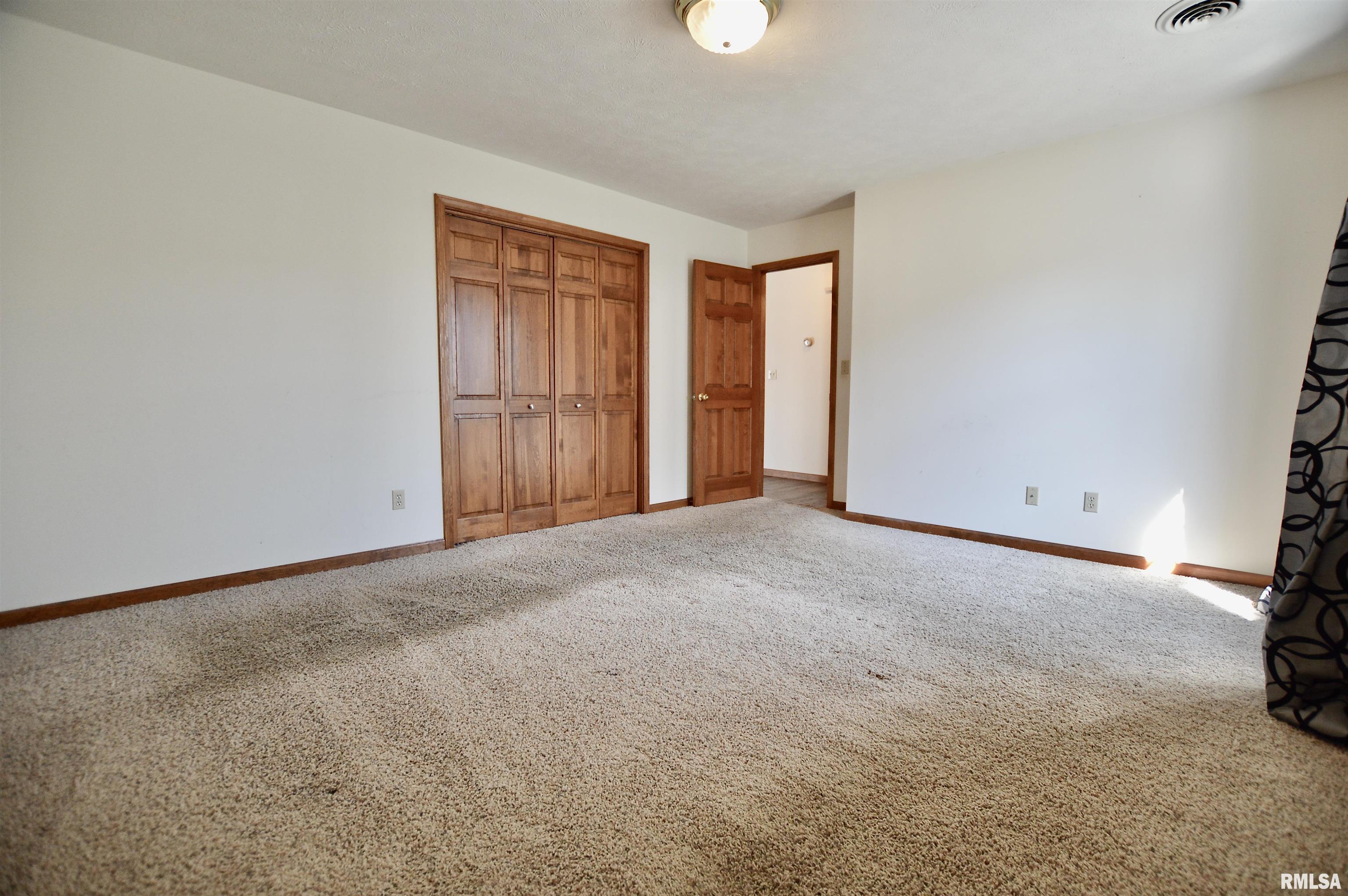 129 Genoa Drive Springfield, IL 62703 - Photo 12 of 21 Gallery Image 12