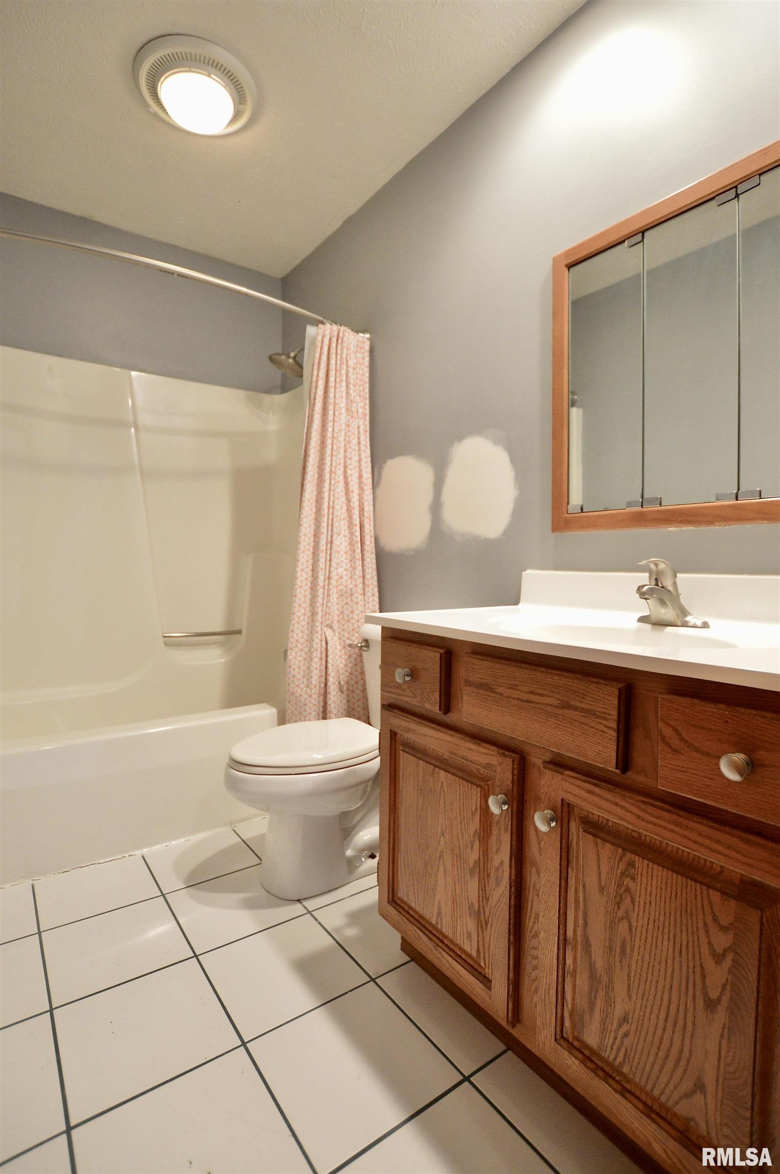 129 Genoa Drive Springfield, IL 62703 - Photo 14 of 21 Gallery Image 14
