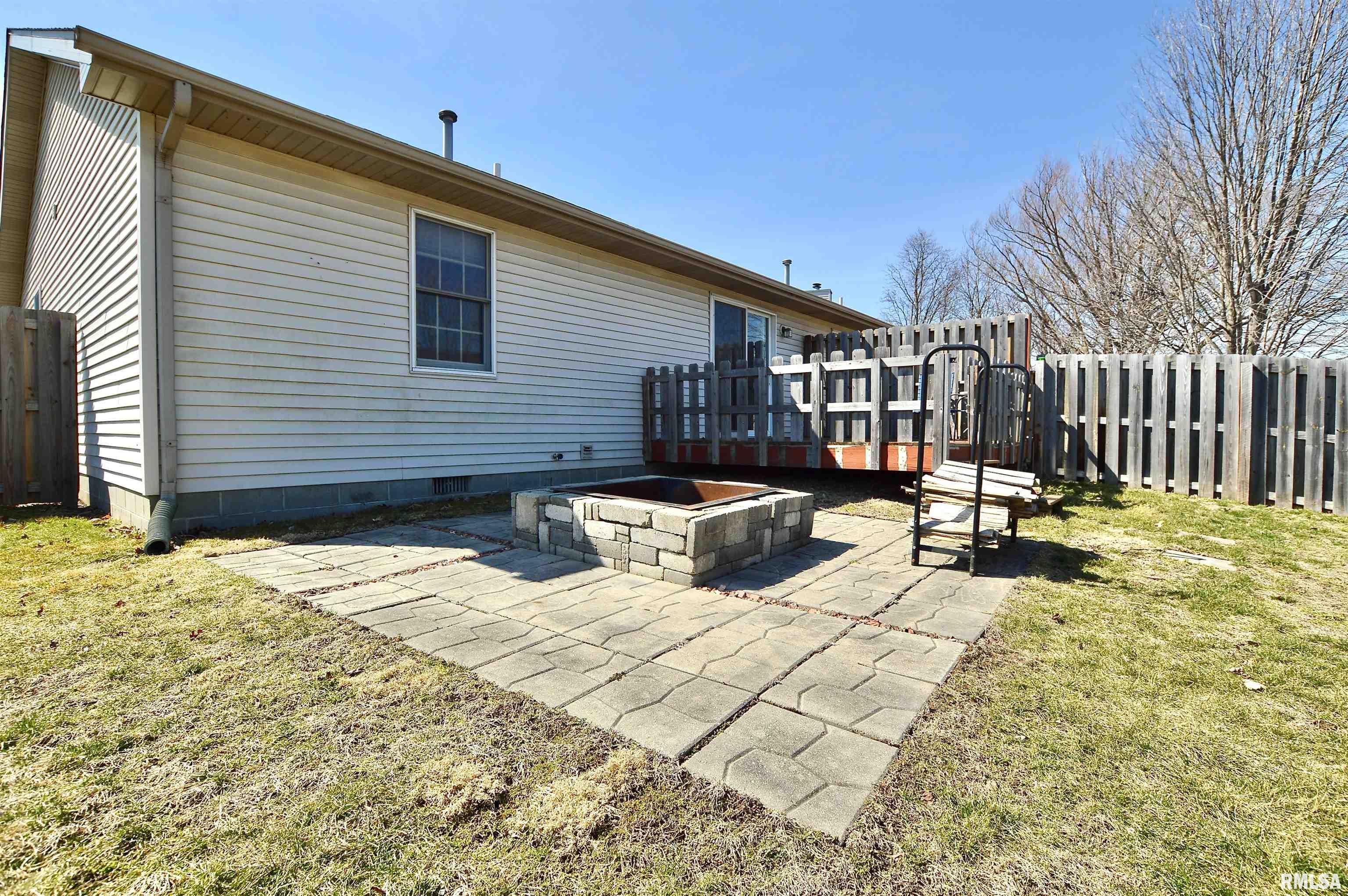 129 Genoa Drive Springfield, IL 62703 - Photo 21 of 21 Gallery Image 21