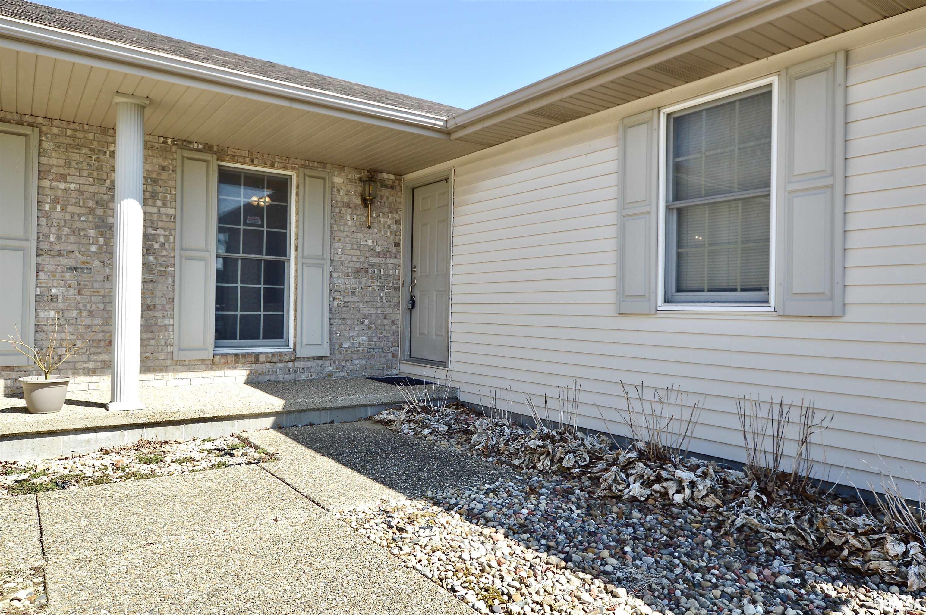 129 Genoa Drive Springfield, IL 62703 - Photo 3 of 21 Gallery Image 3