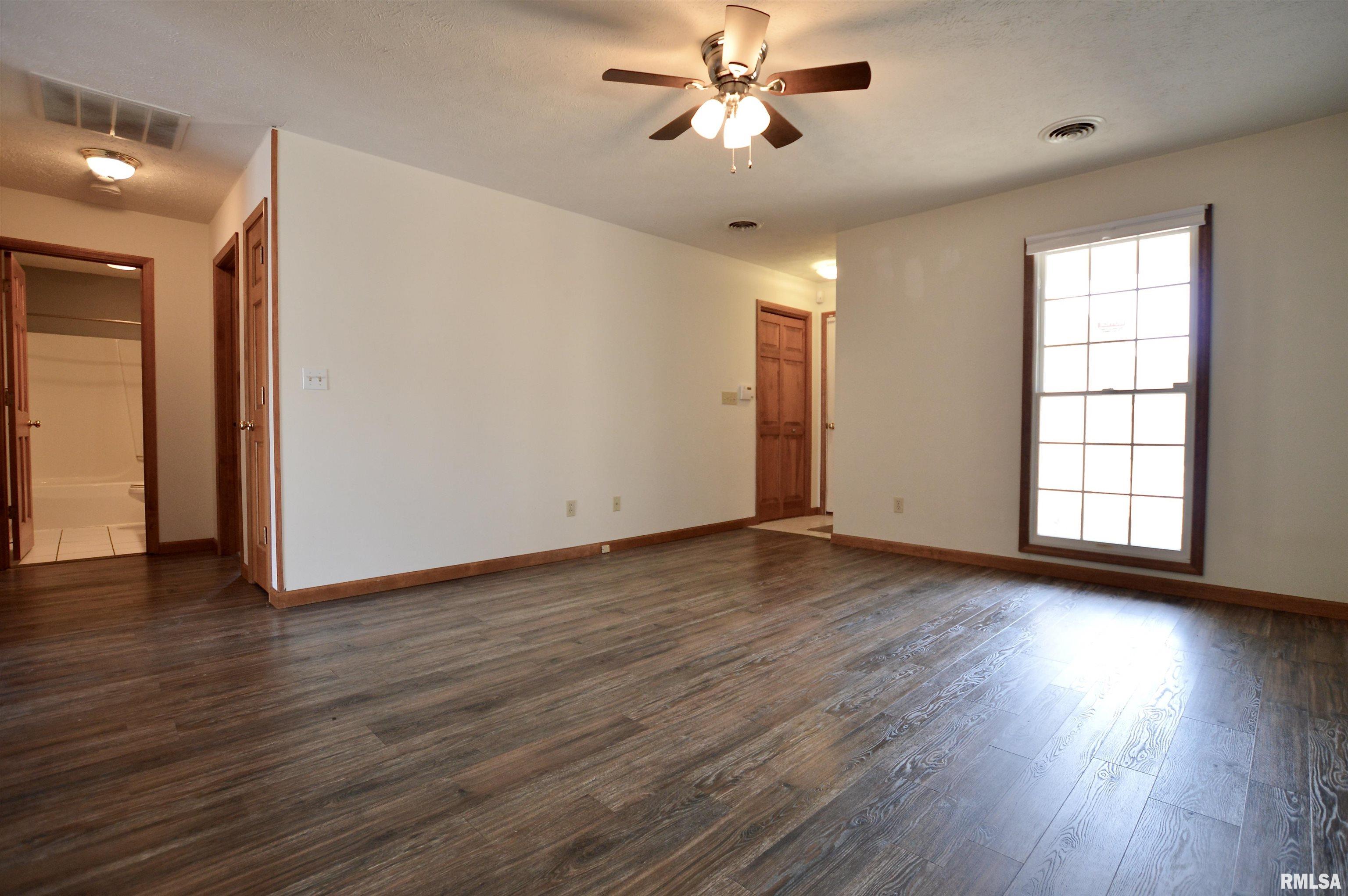 129 Genoa Drive Springfield, IL 62703 - Photo 6 of 21 Gallery Image 6