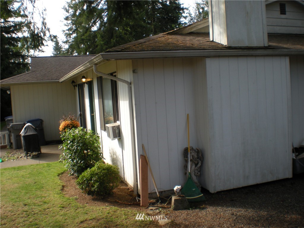 915 North Harding Road Elma, WA 98541 - Photo 7 of 12 Gallery Image 7