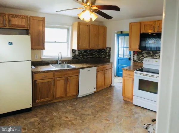 $2,000 | 14 Scarlet Avenue, Aston, PA 19014