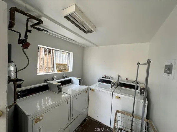 $2,985,000 | 6902 Vesper Avenue, Van Nuys, CA 91405