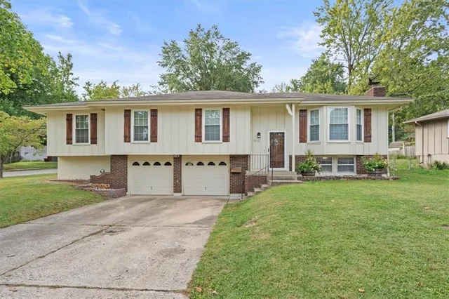 $300,000 | 16121 East 36th Street South, Independence, MO 64055