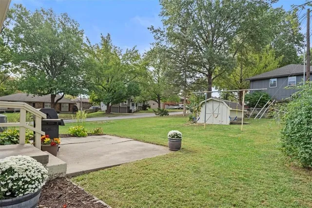 $300,000 | 16121 East 36th Street South, Independence, MO 64055