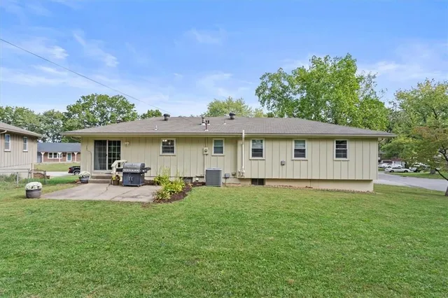 $300,000 | 16121 East 36th Street South, Independence, MO 64055